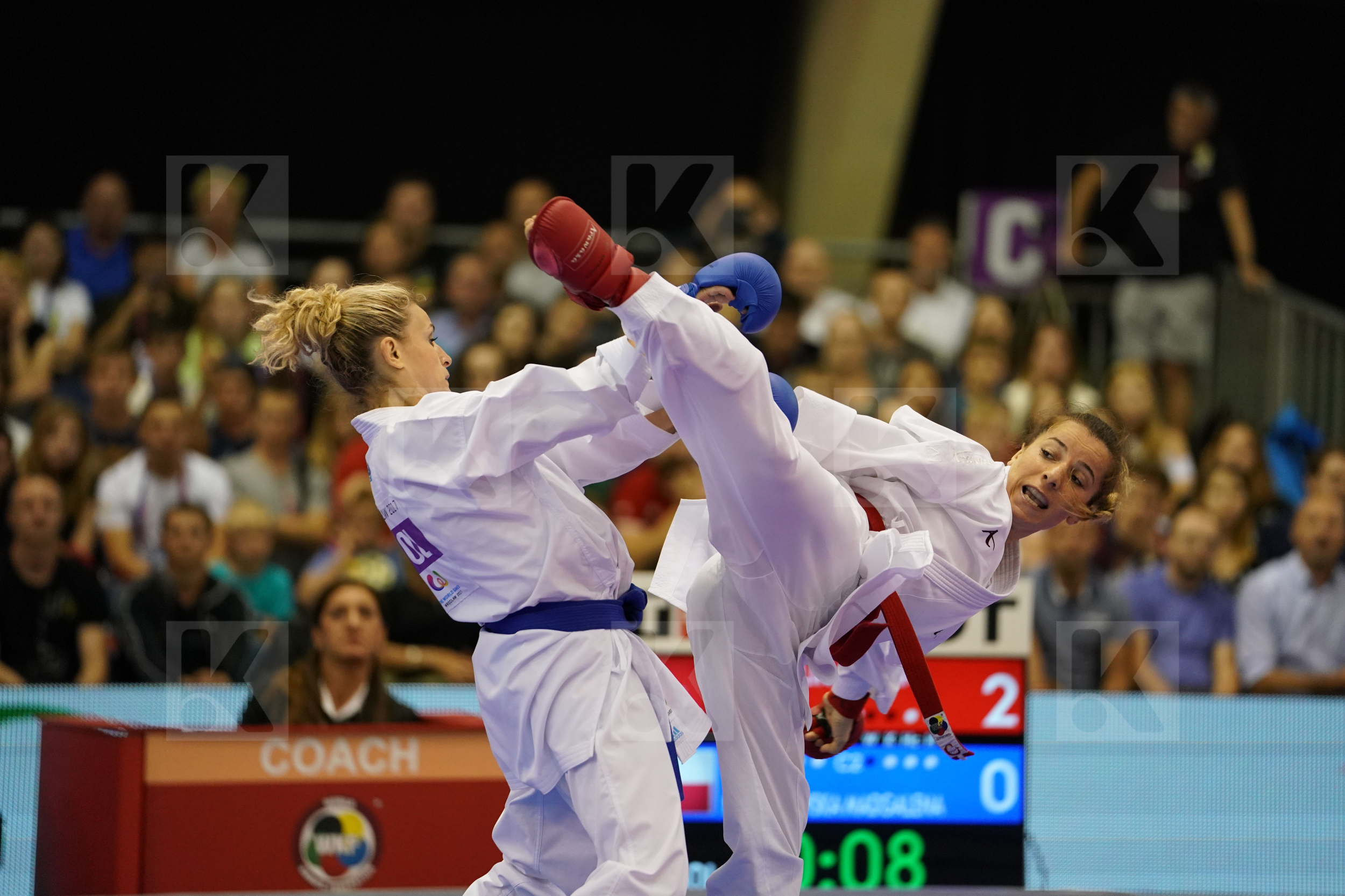 bronze match Female Kumite -50kg Nowakowska Madgalena Ozcelik Serap Poland Turkey
